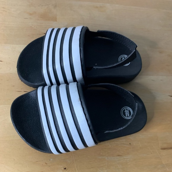 Wonder nation sandals - Picture 3 of 5